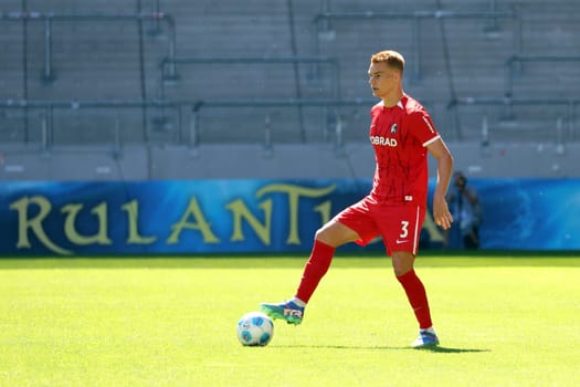 Philipp Lienhart (SC Freiburg) at the football test match: SC Freiburg - FC Basel  REGULATIONS PROHIBIT ANY USE OF PHOTOGRAPHS AS IMAGE SEQUENCES AND/OR QUASI-VIDEONann  Photo: Joachim Hahne/johapress