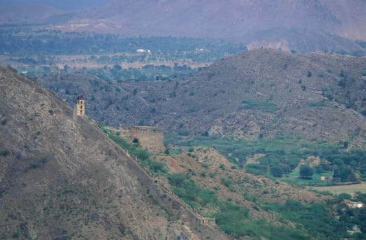 the Kumbhalgarh Fort near the Town of Udaipur in the Province of Rajasthan in India.  India, Udaipur, January, 1998