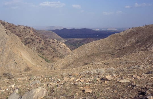 the Landscape of the Desert of Thar near the Town of Jaisalmer in the Province of Rajasthan in India.  India, Jaisalmer, January, 1998
