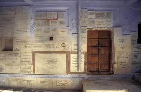 a Cemetery and Monument at a Palace in the Town of Jaisalmer in the Province of Rajasthan in India.  India, Jaisalmer, January, 1998