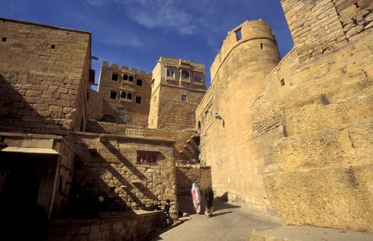 a view of the Jaisalmer Fort in the old Town of Jaisalmer in the Province of Rajasthan in India.  India, Jaisalmer, January, 1998