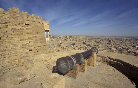 a view of the Jaisalmer Fort with the city of Jaisalmer in the Province of Rajasthan in India.  India, Jaisalmer, January, 1998