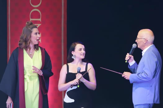 Madita van Huelsen,Evanna Lynch,Peter Tschentscher,Harry Potter Fantag,Harry Potter Theater hamburg,01.09.2024