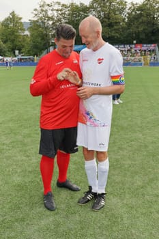Tim Mälzer,Peter Lohmeyer,Kicken mit Herz the charity football match for the benefit of the children's ward of the UKE in the stadium of SC Victoria,Hamburg,08.09.2024