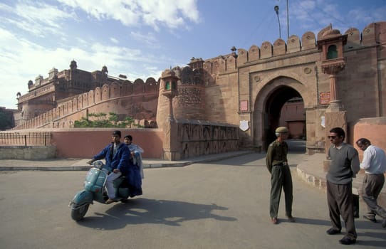 the architecture of the Agra Fort in the city of Agra in the Province of Uttar Pradesh in India.  India, Agra, April, 1998