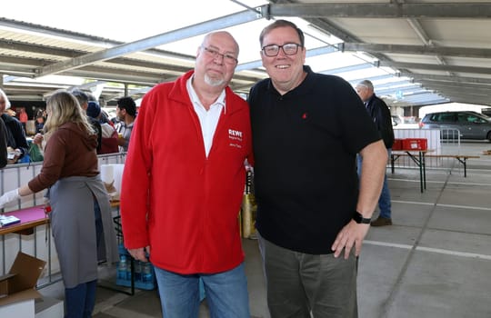 Jens Timm (Rewe Market) and Sven Flohr, BARBECUE - Summer party for the needy and homeless. Invitation from the FRIENDS CUP Foerderverein e.V. and the  Unser Norden Foundation by Rewe Center Hamburg -Altona on 15.09.2024