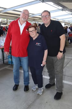 Jens Timm (Rewe Market), Monika Kelting and Sven Flohr, BARBECUE - Summer party for the needy and homeless. Invitation from the FRIENDS CUP Foerderverein e.V. and the  Unser Norden Foundation by Rewe Center Hamburg -Altona on 15.09.2024
