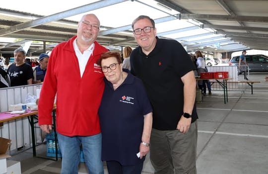 Jens Timm (Rewe Market), Monika Kelting and Sven Flohr, BARBECUE - Summer party for the needy and homeless. Invitation from the FRIENDS CUP Foerderverein e.V. and the  Unser Norden Foundation by Rewe Center Hamburg -Altona on 15.09.2024