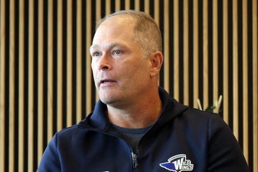 Head coach Steve Walker (SERC Wild Wings) at the  Press conference SERC WildWings season opener 24-25