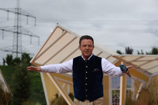 Stefan Mross (singer / presenter / entertainer) in the ARD TV show "Immer wieder sonntags""."