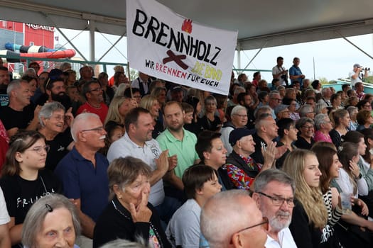 The four guys of the group BRENNHOLZ won the summer hit parade of newcomers and had their own fan club in the stands at the 2024 season winner in the ARD TV show "Immer wieder sonntags""."
