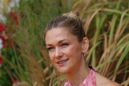 Linda Hesse (singer / musician) in the ARD TV show "Immer wieder sonntags""."