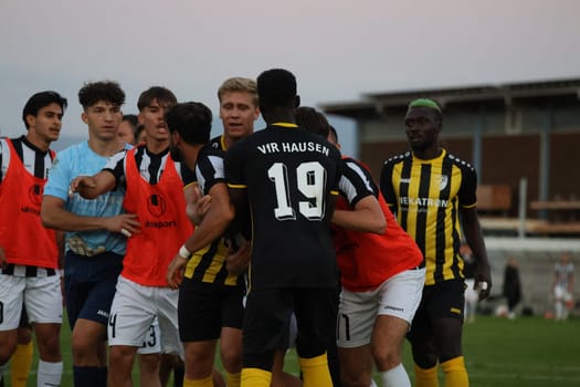 Pack formation after the final whistle at the SBFV Cup round of 16 23/24: VfR Hausen- - FC 08 Villingen