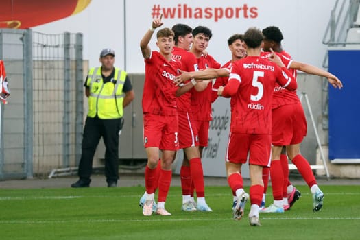 The Freiburg players celebrate the 1-0 lead through Marco Wörner (SC Freiburg II / U23), in the match of the Football RL SW 24-25: 9. Sptg: SC Freiburg II vs Bahlinger SC
