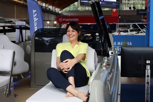 The Interboot 2024 trade fair in Friedrichshafen will open its doors on 25.09.2024. During the press tour and the presentation of the trade fair innovations,model Cora was already fascinated
