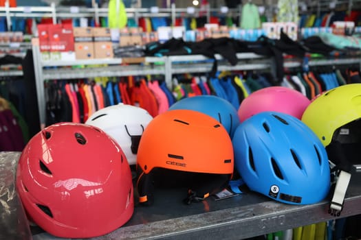 The next winter is sure to come - there is also a rich selection of ski helmets at the Interboot 2024 trade fair Friedrichshafen opens its doors on 25.09.2024