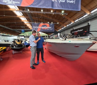 The Interboot 2024 trade fair in Friedrichshafen will open its doors on 25.09.2024. During the press tour and the presentation of the trade fair innovations,model Cora was already fascinated