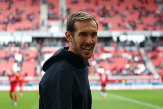 Head Coach Julian Schuster (SC Freiburg)  at the match of the 1st FBL: 24-25: 1st FBL: 24-25: 5th Sptg. SC Freiburg - FC St. Pauli  DFL REGULATIONS PROHIBIT ANY USE OF PHOTOGRAPHS AS IMAGE SEQUENCES AND/OR QUASI-VIDEONann  Photo: Joachim Hahne/johapress