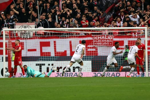 The beginning of the end: Oladapo Afolayan (FC St. Pauli) scores to make it 0-1 and in the end wins with 3-0 goals in Freiburg in the match of the 1st FBL: 24-25: 1st FBL: 24-25: 5th Sptg. SC Freiburg - FC St. Pauli  DFL REGULATIONS PROHIBIT ANY USE OF PHOTOGRAPHS AS IMAGE SEQUENCES AND/OR QUASI-VIDEONann  Photo: Joachim Hahne/johapress