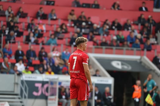 Noah Weißhaupt (SC Freiburg) at the match of the 1st FBL: 24-25: 1st FBL: 24-25: 5th Sptg. SC Freiburg - FC St. Pauli  DFL REGULATIONS PROHIBIT ANY USE OF PHOTOGRAPHS AS IMAGE SEQUENCES AND/OR QUASI-VIDEONann  Photo: Joachim Hahne/johapress