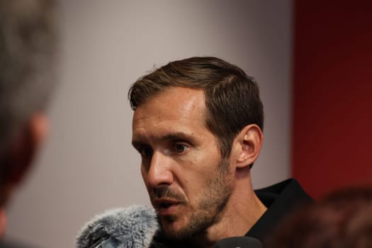 Head coach Julian Schuster (SC Freiburg) at the press conference,PK after the match of the 1st FBL: 24-25: 1st FBL: 24-25: 5th Sptg. SC Freiburg - FC St. Pauli  DFL REGULATIONS PROHIBIT ANY USE OF PHOTOGRAPHS AS IMAGE SEQUENCES AND/OR QUASI-VIDEONann  Photo: Joachim Hahne/johapress