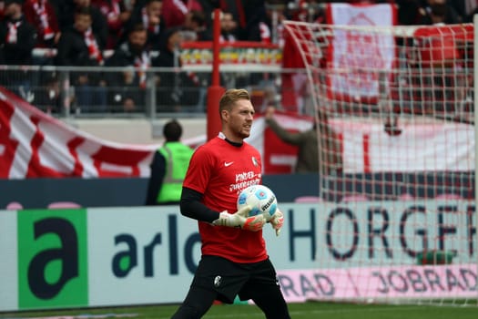 Goalkeeper Florian Müller (SC Freiburg) during the warm-up for the 1st FBL match: 24-25: 1st FBL: 24-25: 5th Sptg. SC Freiburg - FC St. Pauli  DFL REGULATIONS PROHIBIT ANY USE OF PHOTOGRAPHS AS IMAGE SEQUENCES AND/OR QUASI-VIDEONann  Photo: Joachim Hahne/johapress