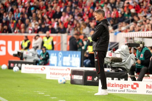 Saw a good game from his team: Coach Alexander Blessin (FC St. Pauli) of the 1st FBL: 24-25: 1st FBL: 24-25: 5th Sptg. SC Freiburg - FC St. Pauli  DFL REGULATIONS PROHIBIT ANY USE OF PHOTOGRAPHS AS IMAGE SEQUENCES AND/OR QUASI-VIDEONann  Photo: Joachim Hahne/johapress