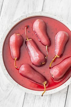 Red wine sweet and spicy poached pears