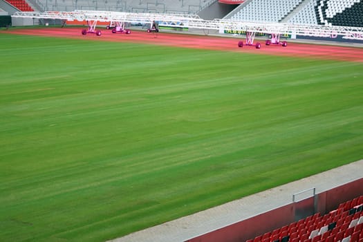 SC Freiburg used the international break to replace the turf at the Europa Park Stadium. After the stadium was put into operation in 2021,a new turf has now been laid. This Saturday with the Bundesliga home game against FC Augsburg (kick-off,15:30 CET),the new turf is to be played again.