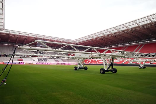 SC Freiburg used the international break to replace the turf at the Europa Park Stadium. After the stadium was put into operation in 2021,a new turf has now been laid. This Saturday with the Bundesliga home game against FC Augsburg (kick-off,15:30 CET),the new turf is to be played again.