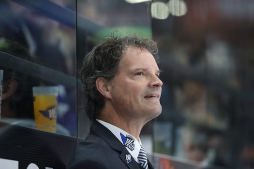 Assistant coach Tim Kehler (SERC Wild Wings) at the DEL 24-25 game,10th squad: Schwenninger Wild Wings vs Iserlohn Roosters