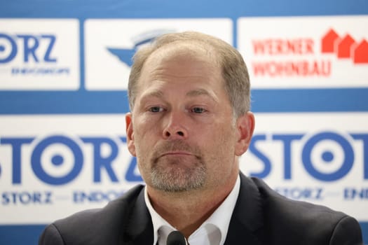 Head Coach / Trainer Steve Walker (SERC Wild Wings) at the press conference,PK after the game of the DEL 24-25,10th Sptg.: Schwenninger Wild Wings vs Iserlohn Roosters