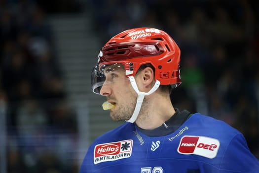 Will Weber (SERC Wild Wings) looks disappointed at the DEL 24-25 game,10th Sptg.: Schwenninger Wild Wings vs Iserlohn Roosters