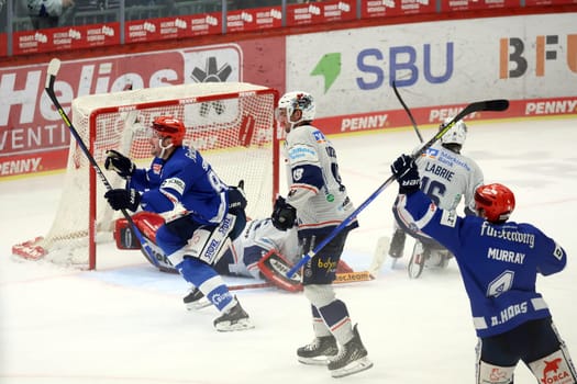 Zach Senyshyn (SERC Wild Wings) scored the 2-1 winning goal in the DEL 24-25 game,10th Sptg.: Schwenninger Wild Wings vs Iserlohn Roosters