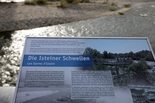 Autumn atmosphere at the Isteiner Schwellen on the Rhine near Efringen-Kirchen (Lörrach district). In bright sunshine,numerous excursionists from Germany and abroad took advantage of the beautiful late summer weather on Sunday to take a trip to the Rhine.