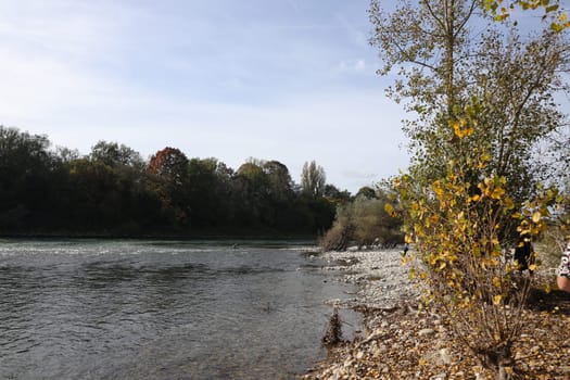 Autumn atmosphere at the Isteiner Schwellen on the Rhine near Efringen-Kirchen (Lörrach district). In bright sunshine,numerous excursionists from Germany and abroad took advantage of the beautiful late summer weather on Sunday to take a trip to the Rhine.