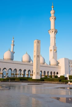 View of famous Sheikh Zayed White Mosque in Abu Dhabi, UAE