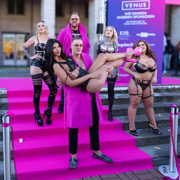 The 27th VENUS was officially opened today at 11am. This year's brand ambassadors - Micaela Schäfer, Calvin Kleinen, Vanessa Liberte, Costina Munteanu, Aurora Nia Noxx and Inkasso Ingo - created a real spectacle at the opening ceremony in front of the exhibition halls under the radio tower in Berlin