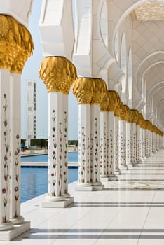 Beautiful gallery of famous Sheikh Zayed White Mosque in Abu Dhabi, UAE