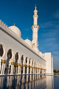 View of famous Sheikh Zayed White Mosque in Abu Dhabi, UAE