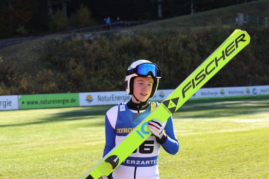 Oskar Zimmermann (SZ Feldberg) jumped to third place in the autumn final ski jumping