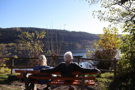 Fantastic autumn day at Lake Titisee (district-Breisgau-Hochschwarzwald). On the All Saints' Day holiday,countless excursionists from Germany and abroad took advantage of the mild late summer weather to take a trip to Lake Titisee with sunbathing on the lakeshore or to take a last trip on the large excursion boat on Lake Black Forest  Autumn atmosphere at the Isteiner Schwellen on the Rhine near Efringen-Kirchen (Lörrach district). In bright sunshine,numerous excursionists from Germany and abroad took advantage of the beautiful late summer weather on Sunday to take a trip to the Rhine.