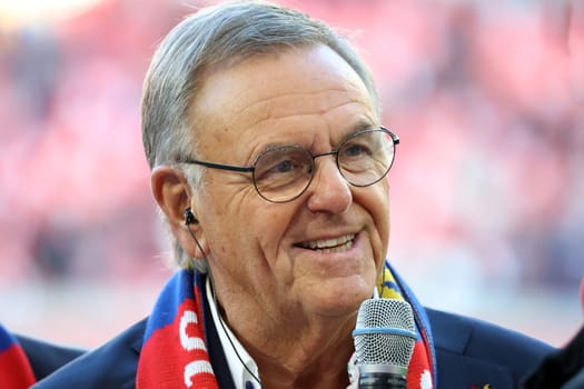Roland Mack,senior manager of Europapark Rust at the 30th anniversary of the partnership with SC Freiburg at the match of the 1st FBL: 24-25: 1st FBL: 24-25: 9th Sptg. SC Freiburg - FSV Mainz 05  DFL REGULATIONS PROHIBIT ANY USE OF PHOTOGRAPHS AS IMAGE SEQUENCES AND/OR QUASI-VIDEONann  Photo: Joachim Hahne/johapress