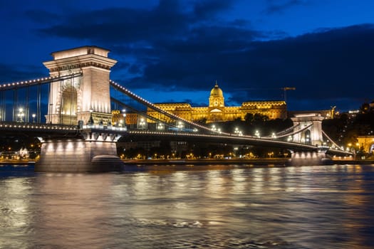 The illuminated Chain Bridge over the Danube river  in Budapest, Hungary