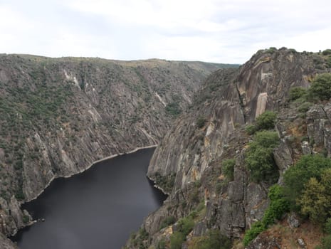 Douro river natural border between Spain Portugal natural deep