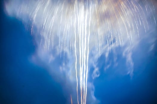 Kamakura fireworks wrapped in clouds (2018). Shooting Location: Kamakura, Kanagawa Prefecture