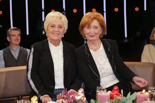 Sylvia Wiggins,Mary Dostal,NDR talk show from Studio Lokstedt,Hamburg,06.12.2024