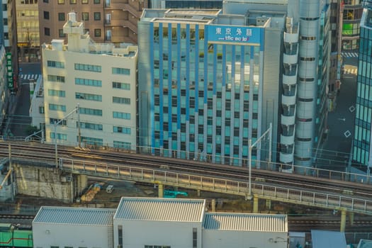 Contrast between the building exterior and the sky. Shooting Location: Shinjuku Ward, Tokyo
