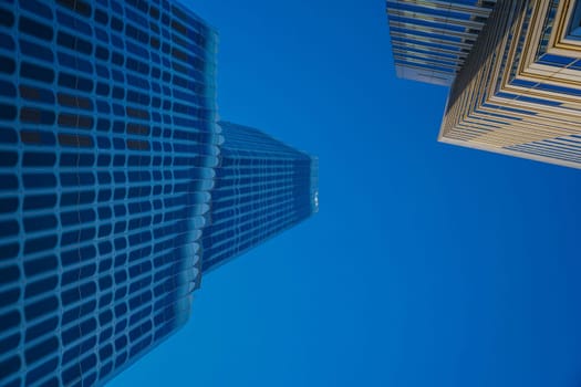 Contrast between the building exterior and the sky. Shooting Location: Shinjuku Ward, Tokyo