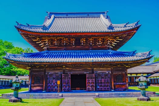 Traditional Japanese temple exterior. Shooting Location: Niigata Prefecture